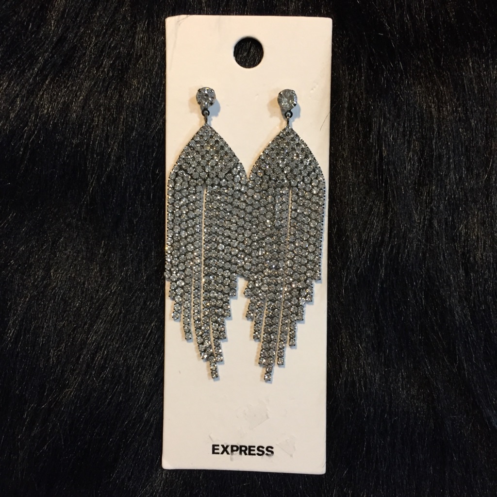 Nwt Rhinestone Dangle Earrings 18$
